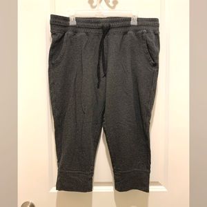 Women’s Champion Capri lounge pants XL